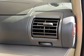 2009款东风风度御轩2.0L手动豪华型