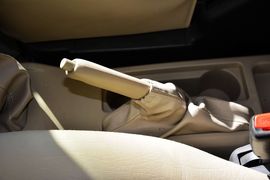 2009款东风风度御轩2.0L手动豪华型