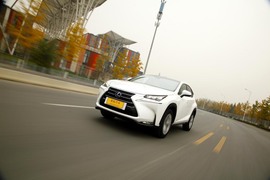 测试雷克萨斯NX300H
