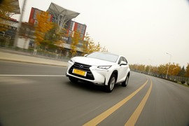 测试雷克萨斯NX300H