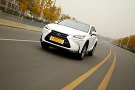 测试雷克萨斯NX300H