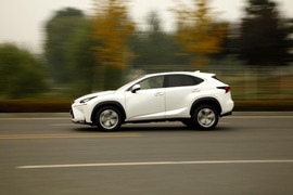 测试雷克萨斯NX300H