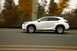 测试雷克萨斯NX300H