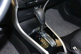 2015款本田凌派1.8L自动豪华版