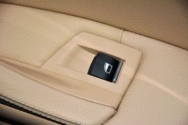 2014款宝马520i典雅型