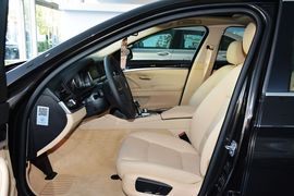 2014款宝马520i典雅型
