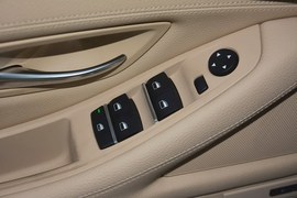 2014款宝马520i典雅型