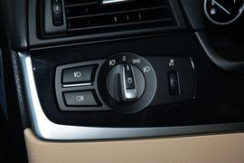 2014款宝马520i典雅型