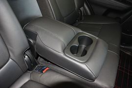 2013款起亚索兰托2.4L汽油四驱豪华版7座