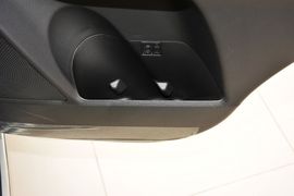 2013款起亚索兰托2.4L汽油四驱豪华版7座