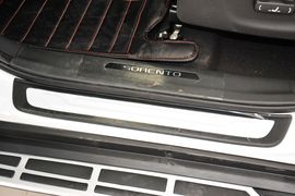 2013款起亚索兰托2.4L汽油四驱豪华版7座