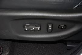 2013款起亚索兰托2.4L汽油四驱豪华版7座