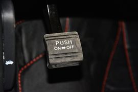 2013款起亚索兰托2.4L汽油四驱豪华版7座