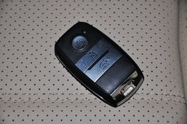 2013款起亚索兰托2.4L汽油四驱豪华版7座