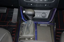 2013款起亚索兰托2.4L汽油四驱豪华版7座