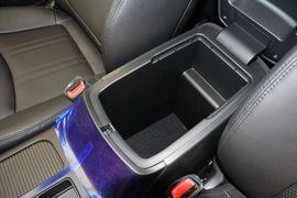 2013款起亚索兰托2.4L汽油四驱豪华版7座