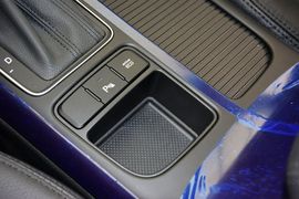 2013款起亚索兰托2.4L汽油四驱豪华版7座