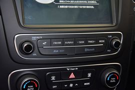 2013款起亚索兰托2.4L汽油四驱豪华版7座