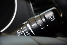 2013款起亚索兰托2.4L汽油四驱豪华版7座