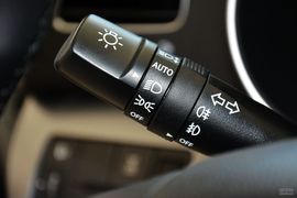 2013款起亚索兰托2.4L汽油四驱豪华版7座