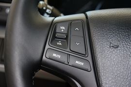 2013款起亚索兰托2.4L汽油四驱豪华版7座