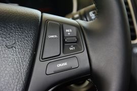 2013款起亚索兰托2.4L汽油四驱豪华版7座