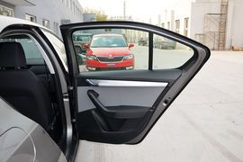 2015款斯柯达明锐1.6L手动逸杰版