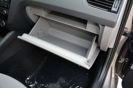 2015款斯柯达明锐1.6L手动逸杰版