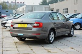 2015款斯柯达明锐1.6L手动逸杰版