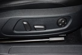 2012款大众迈腾旅行轿车2.0TSI舒适型