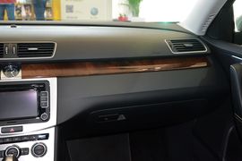 2012款大众迈腾旅行轿车2.0TSI舒适型