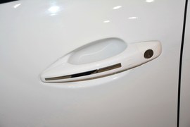 2014款标致2008