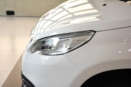 2014款标致2008