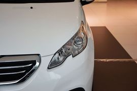 2014款标致2008
