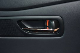 2013款雷克萨斯RX270精英版