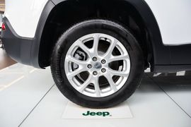 2014款Jeep自由光2.4L都市版