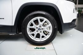 2014款Jeep自由光2.4L都市版