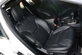   2014款Jeep自由光2.4L都市版