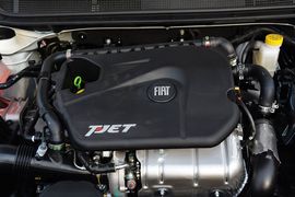 2015款菲亚特菲翔1.4T自动尊享版