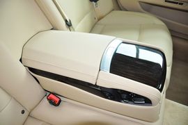 2013款宝马730Li豪华型