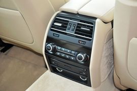 2013款宝马730Li豪华型
