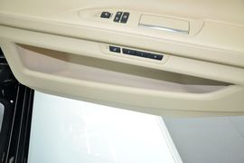 2013款宝马730Li豪华型