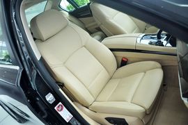 2013款宝马730Li豪华型
