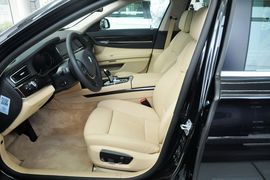 2013款宝马730Li豪华型