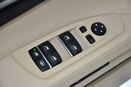 2013款宝马730Li豪华型