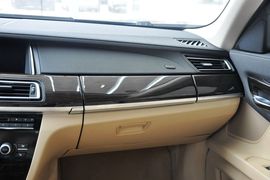 2013款宝马730Li豪华型