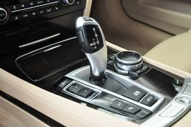 2013款宝马730Li豪华型