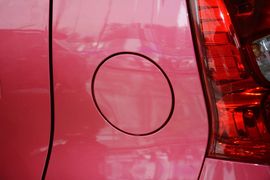 2013款铃木奥拓1.0L手动豪华型