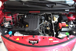 2013款铃木奥拓1.0L手动豪华型