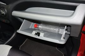 2013款铃木奥拓1.0L手动豪华型